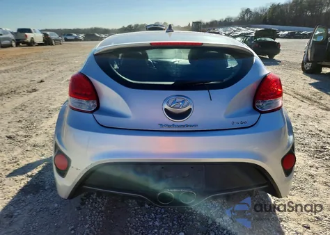 2013 Hyundai Veloster Turbo z USA, uszkodzony, nr VIN KMHTC6AE7DU132345